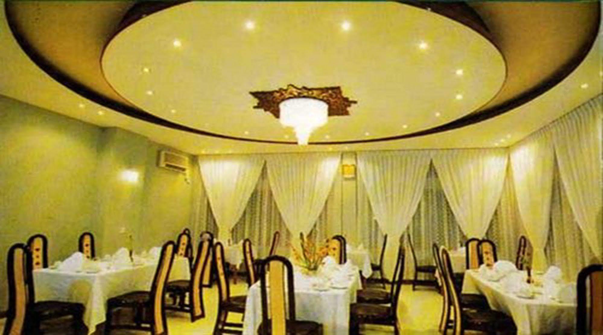 Hotel Windsor Янгон Екстер'єр фото